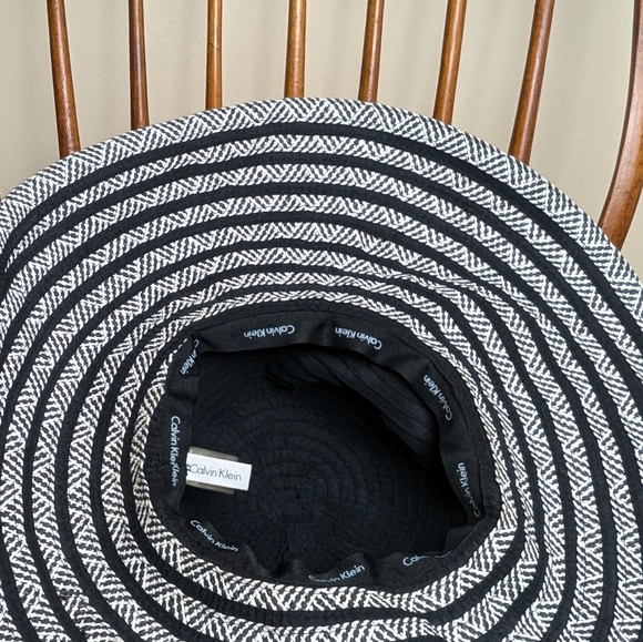 Calvin Klein Black Floppy Hat - Picture 7 of 7